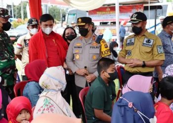 Ketua DPRD Edi Purwanto Tinjau Pasar Murah Minyak Goreng