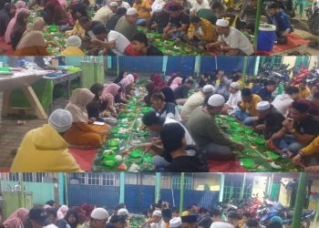 Bang Buset Sahur Bareng Warga Kebon Kelapo, Makan Dialas Daun Pisang