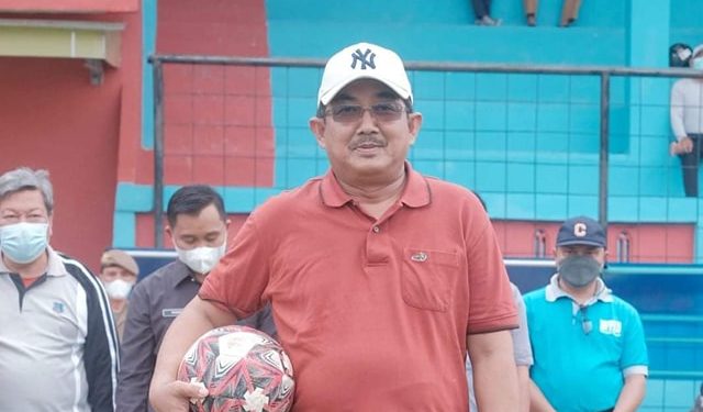 Bupati Tanjungjabung Barat Buka Pertandingan Sepak Bola OPD CUP Tahun 2022