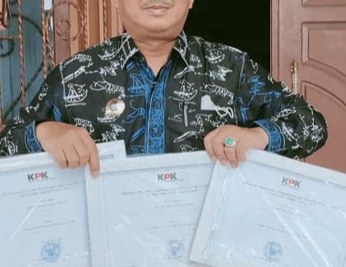 Bupati Tanjungjabung Barat Anwar Sadat Terima 3 Piagam Penghargaan Dari KPK RI