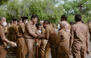 Hari Pertama Masuk Kerja Pemkab Batanghari Laksanakan Apel Gabungan dengan Seluruh OPD