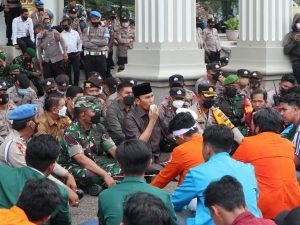 Unjuk Rasa Mahasiswa, Ketua Edi Purwanto: Presiden Joko Widodo Tegaskan Masa Jabatan Presiden Tak Akan Diperpanjang