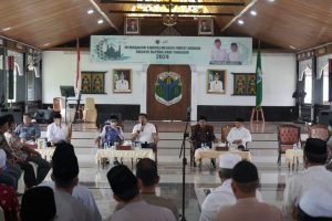 Fadhil – Bakhtiar Dengarkan Keluhan Warga Batanghari melalui Jumat Berkah