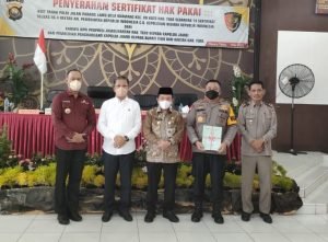 BPN Jambi Serahkan 14 Sertifikat Aset Tanah Polri ke Polda Jambi
