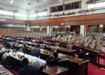 Pembukaan Rapat Paripurna DPRD Provinsi Jambi, Edi Purwanto: Banyak OPD yang Tak Hadir