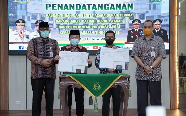 Al Haris Hibahkan Aset Tanah Pemprov Jambi untuk Kejaksaan