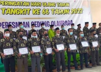 Anggota DPRD Muarojambi Aidi Hatta dan Ali Mustika Hadiri Harlah Desa Tangkit Ke 66 Dan Peresmian GOR Tangkit Emas