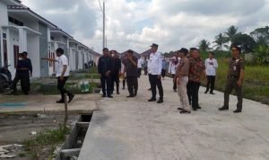 Pj Bupati Muarojambi Bachyuni Deliansyah Menghadiri Serah Terima Secara Simbolis Prasarana, Sarana, dan Utilitas (PSU)