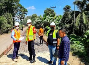 Minta Perhatikan Kualitas Pekerjaan Jalan, Ini yang Dikatakan Pj Bupati Muarojambi