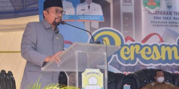 Anggota DPRD Kabupaten Muarojambi Robinson Sirait Hadiri Peresmian Kantor Desa Terpadu di Desa Suka Makmur