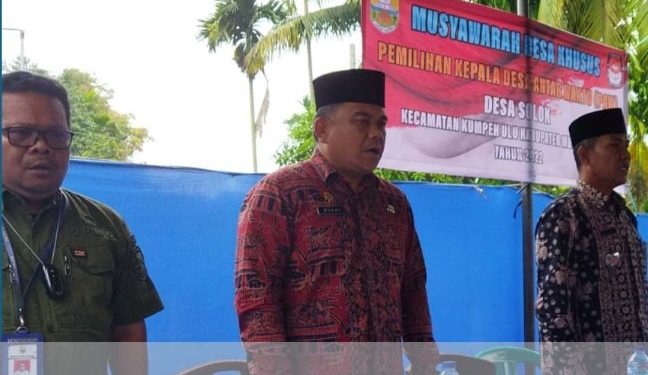Sekda Muarojambi Menghadiri Pemilihan Kepala Desa Solok Kumpeh Ulu