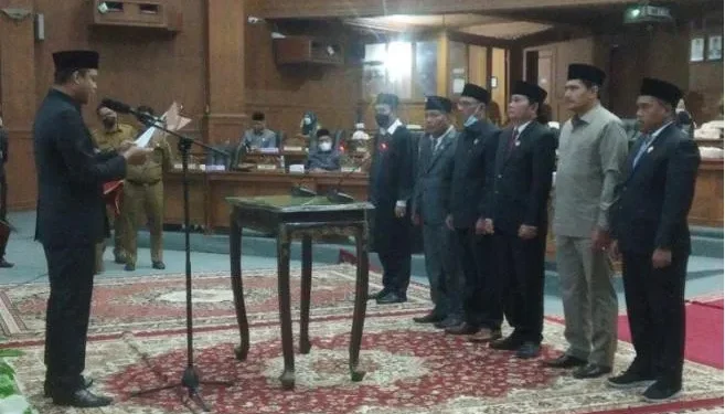 Ketua DPRD Muaro Jambi Lantik Pengurus Badan Kehormatan