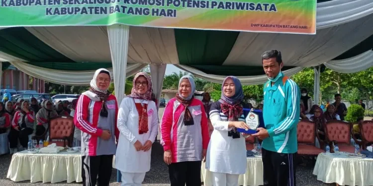 Sekda Batanghari Hadiri Kunjungan Penasehat DWP Provinsi Jambi