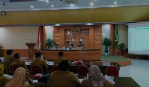 Sekda Batanghari M Azan Pimpin Rapat Evaluasi PAD TA 2022