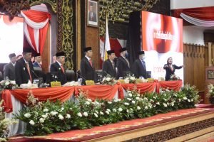 HUT ke-77 RI, DPRD Provinsi Jambi Menggelar Paripurna Untuk Mendengarkan Pidato Presiden