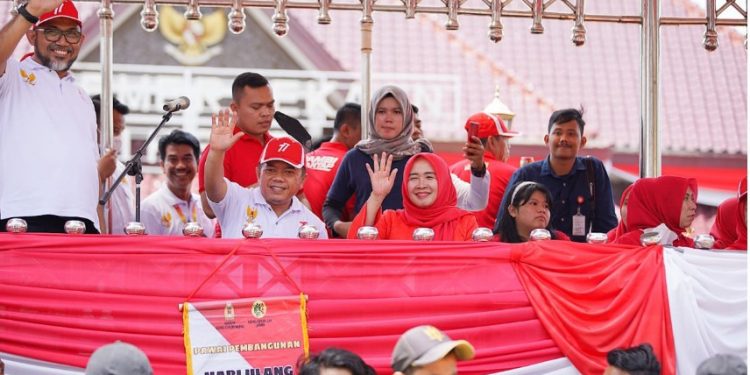 Pawai Pembangunan Meriah, Gubernur Al Haris Apresiasi Partisipasi Semua Pihak