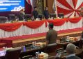 Ketua DPRD Provinsi Jambi Edi Purwanto Memimpin Rapat Paripurna Tiga Agenda