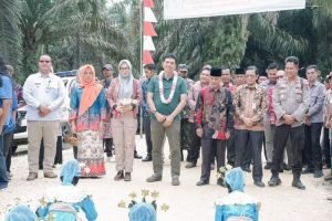Hadiri Acara Replanting II, Bupati MFA Harap Desa Karya Mukti Jadi Lahan Percontohan