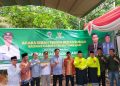 Bupati MFA Serahkan Rumah Bedah Kepada Masyarakat