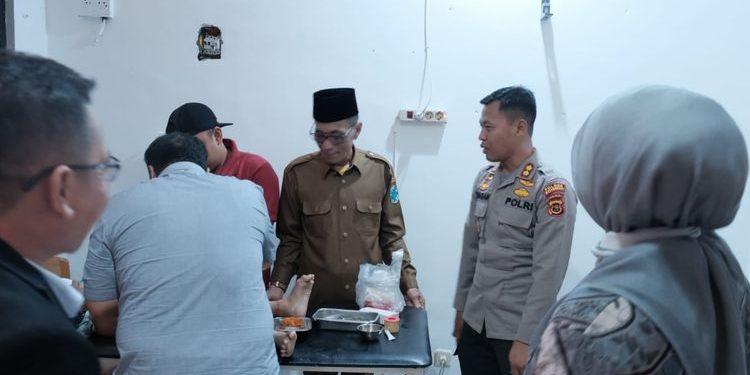 Wabup Bakhtiar Tinjau Sunatan Massal PD IWO Batanghari