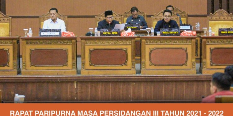 Tanggapan Bupati Atas Pandangan Umum Mengenai Fraksi-Fraksi DPRD Terhadap Nota Rancangan Perubahan APBD Kabupaten