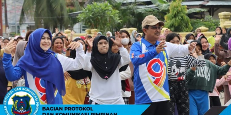 Bupati Tanjungjabung Barat Didampingi Ketua TP PKK Ikuti Senam Sehat Peringati HAORNAS ke-39 Tahun 2022