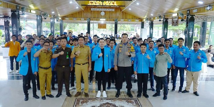 Bupati Fadhil Arief Hadiri Pelantikan KNPI Batanghari
