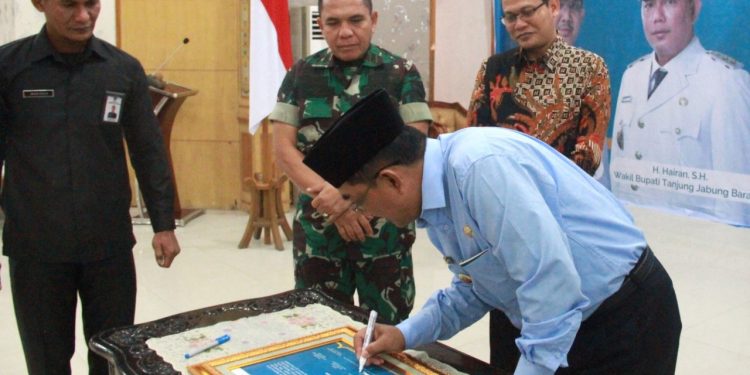 Bupati Anwar Sadat Mengajak Masyarakat Membangun Negeri Melakui REGSOSEK
