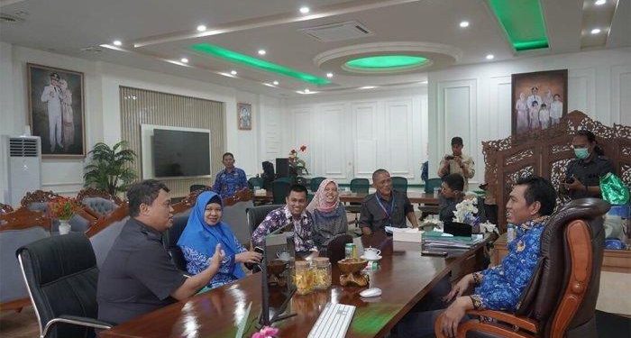 Pendataan Regsosek di Batanghari Dimulai, Bupati Fadhil Minta Warga Berikan Data yang Baik dan Benar