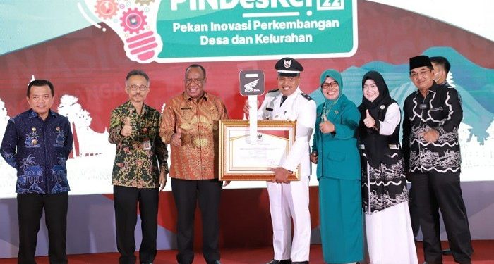 Tanam Padi Perdana Tanjungjabung Barat di Hadiri Bupati H.Anwar Sadat, M.Ag