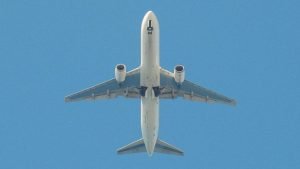 Maskapai Ri Beli Pesawat Penumpang Pertama Made In China