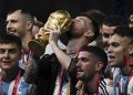 Fifa Investigasi Salt Bae Usai Cium Trofi Piala Dunia 2022