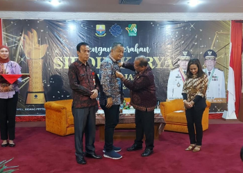 Sembilan Perusahaan di Provinsi Jambi Terima Tropi Siddhakarya Tahun 2022, Bahari: Wujudkan Jambi Mantab 2024