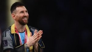 Pengacara Kaya Oman Tawar Bisht Messi Rp15,5 Miliar
