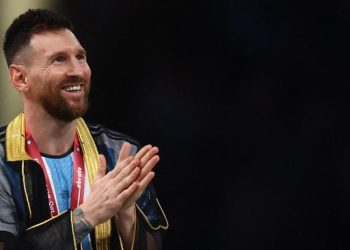 Pengacara Kaya Oman Tawar Bisht Messi Rp15,5 Miliar