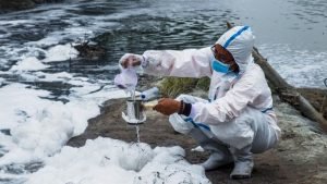 Alasan Sungai Di Ri Amat Tercemar Mikroplastik, Terutama Di Jatim