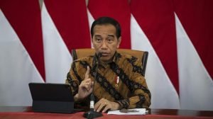 Jokowi: Jika Ada Persoalan Ke Saya, Giliran Nyanyi-Nyanyi Enggak Ngajak