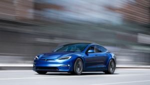 Musim Hujan, Berikut Tips Nyetir Mobil Listrik