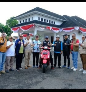 Wakil Gubernur Jambi Abdullah Sani Melepaskan Peserta Sunmori