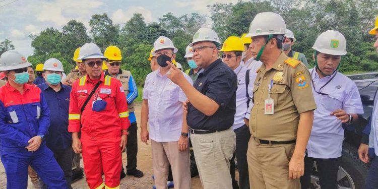 Inspeksi ke PetroChina, Wamenaker Afriansyah Noor Tinjau Lokasi Kecelakaan Kerja