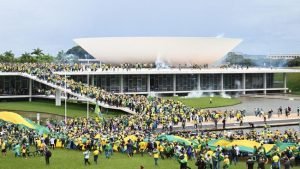 Ribuan Warga Duduki Gedung Kongres Dan Kepung Istana Presiden Brasil