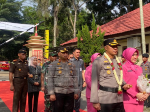 Pj. Bupati Muaro Jambi Menghadiri Apel Farewell Serta Serah Terima Kapolres Muaro Jambi