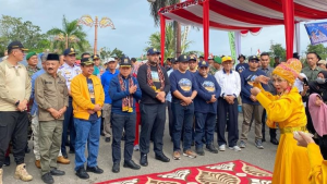 Wakil Ketua DPRD Provinsi Jambi Bersama Gubernur Jambi membuka Milir Berakit YSSB