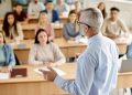 7 Cara Atasi Rasa Bosan Saat Kuliah Biar Semangat Lagi