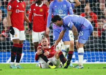 Cedera Horor, Van De Beek Menangis Saat Mu Gulung Bournemouth