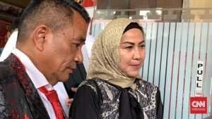 Venna Melinda Bakal Gugat Cerai Ferry Irawan