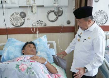 Al Haris Besuk Kapolda Jambi, Begini Kondisi Terkini Irjen Rusdi Hartono