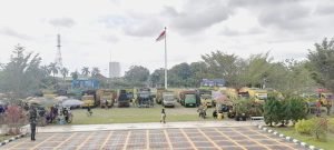 Diiringi Musik DJ, Truk Batu Bara KSB Ramaikan Lapangan Kantor Gubernur Jambi