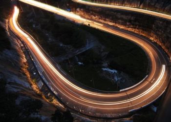 Mengapa Lampu Mobil Berwarna Kuning?