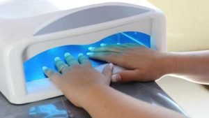 Waspada, Alat Pengering Kutek Ditemukan Bisa Picu Kanker Kulit